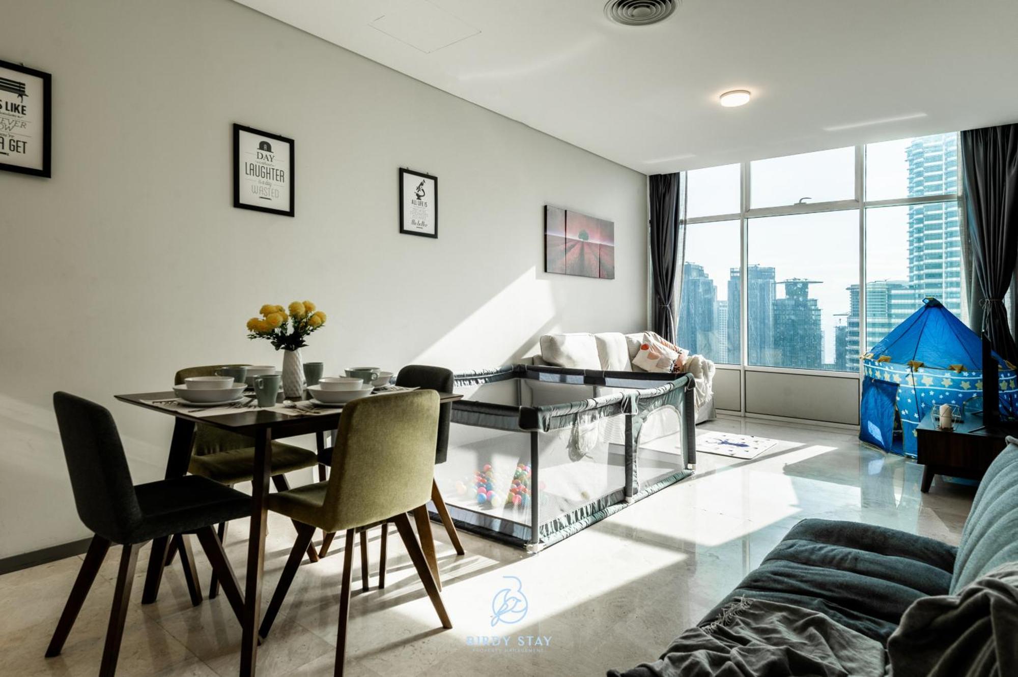 Sky Suites Klcc Homestay By Birdy Stay 쿠알라룸푸르 객실 사진