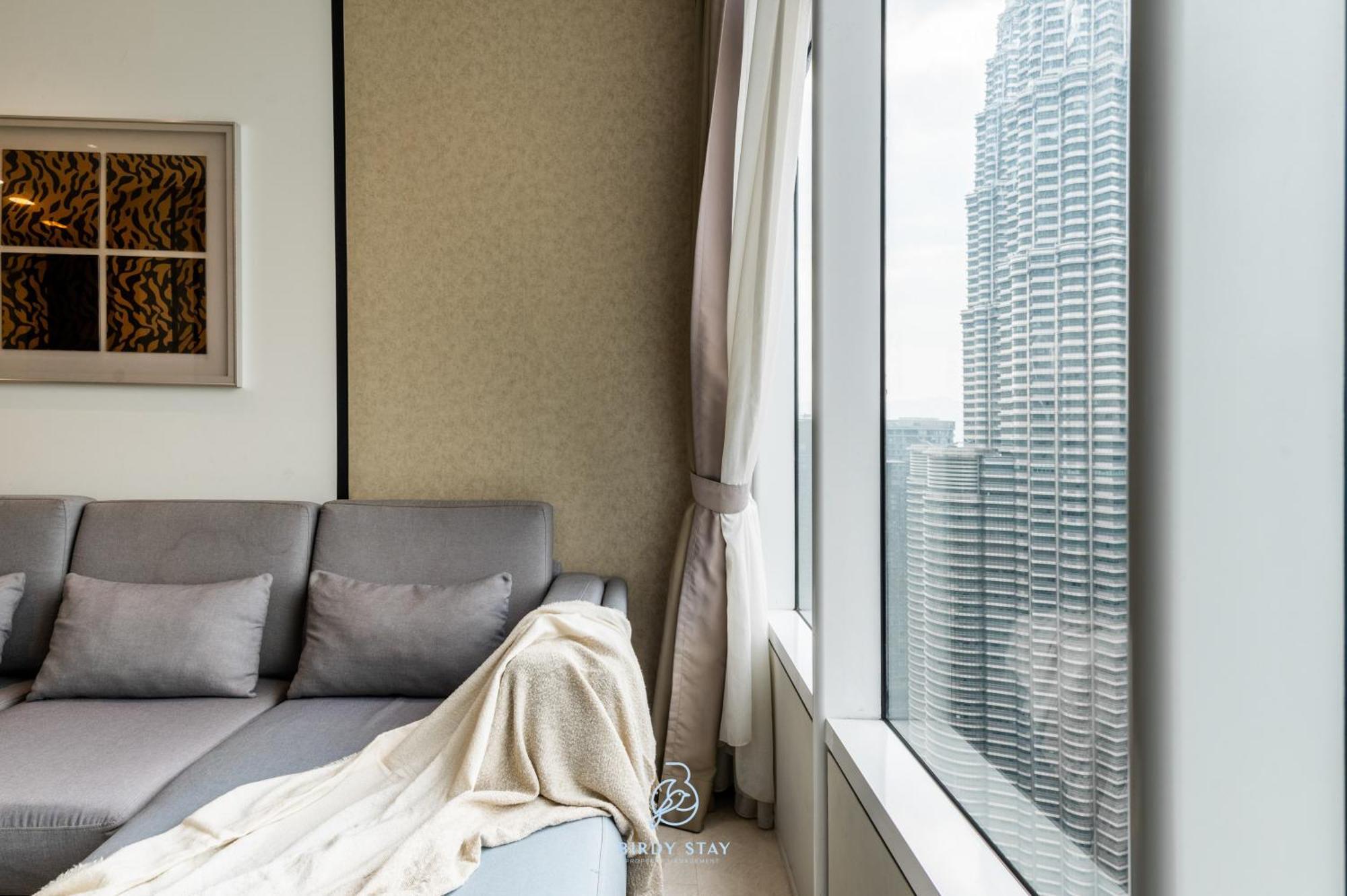 Sky Suites Klcc Homestay By Birdy Stay 쿠알라룸푸르 객실 사진